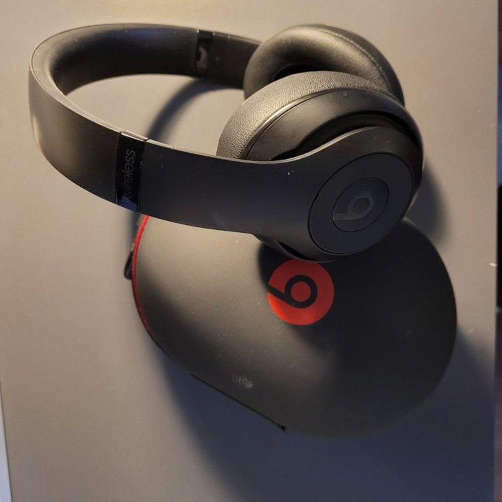 Beats Studio3 Wireless Noise Cancelling Over-Ear Headphones - Apple W1 Headphone